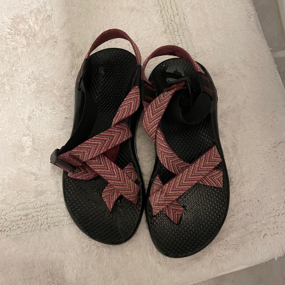 Chacos size 6
